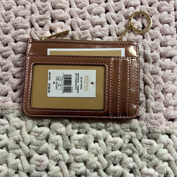 NWT Rose Gold Michael Kors Card holder/Coin Pouch - Picture 2 of 3